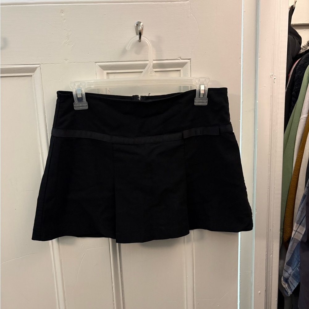 Suzy Shier Black Mini Skort